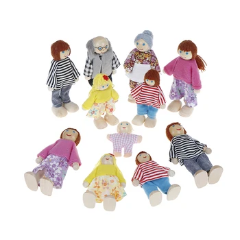 Pequenos Brinquedos De Madeira Definir Feliz De Casa De Família De Bonecos De Figuras Vestidas De Personagens Crianças Crianças Brincando De Boneca De Presente As Crianças Fingem Brinquedo